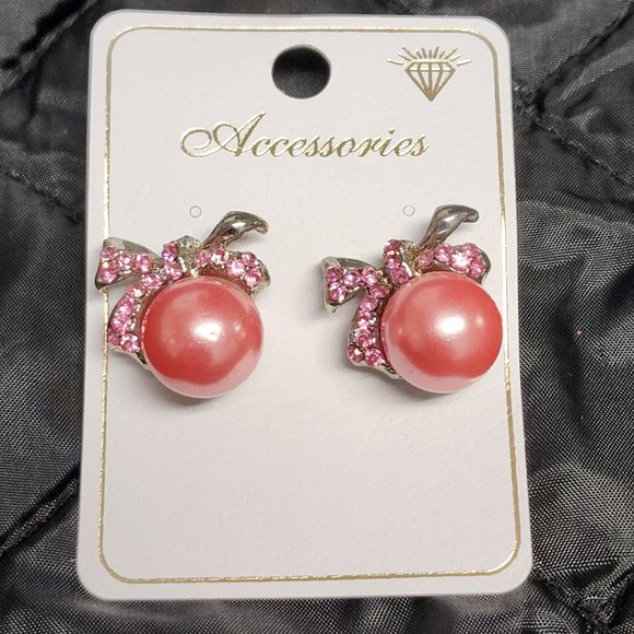 Pink color pierced Earing. condition new - Picture 2 of 4
